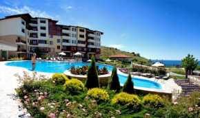Garden of Eden ground floor with pool and sea view